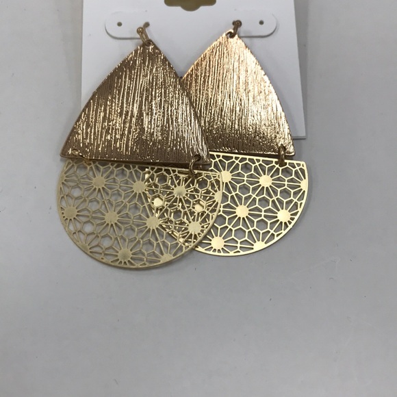 BUNDLE DEAL!!! 7 piece Jewelry - Picture 8 of 8